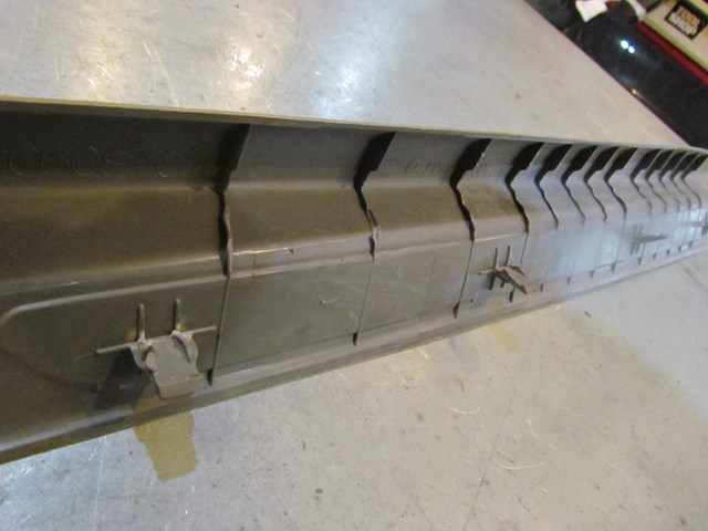 2003 Subaru forester Front RH Passenger Sill Kick Plate 94060SA080