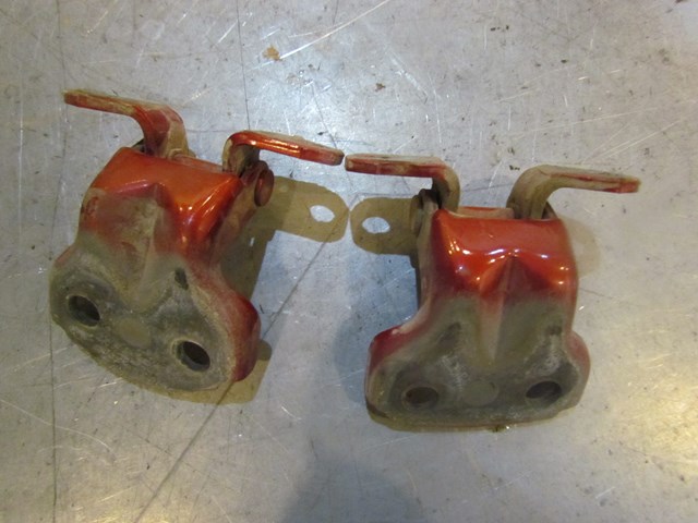 2003 Subaru Forester Rear LH Drivers Door Hinge Set