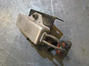 2004 Subaru Forester MT Turbo Fuel Injector Resistor 684227