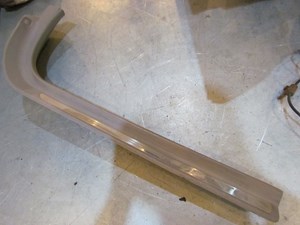 2004 Subaru Forester XT Turbo MT Front LH Drivers Sill Kick Plate 94060 SA090