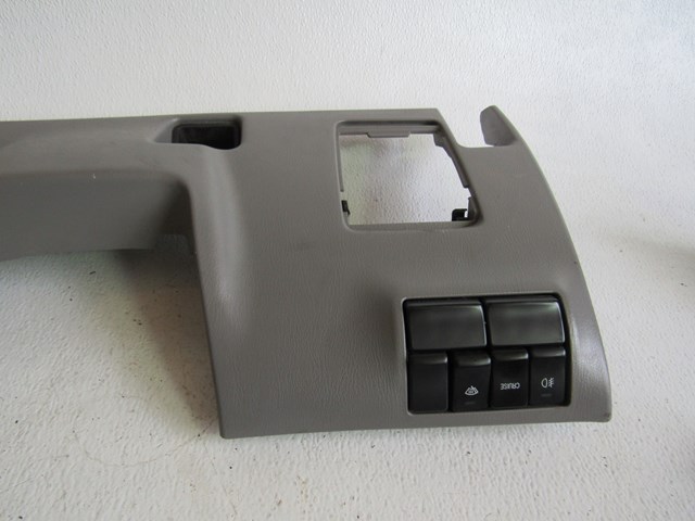 2004 Subaru Forester XT Turbo MT Knee Bolster With Switches Assy