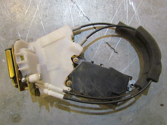 2004 Subaru Forester XT Turbo MT Rear RH Passenger Door Lock Actuator