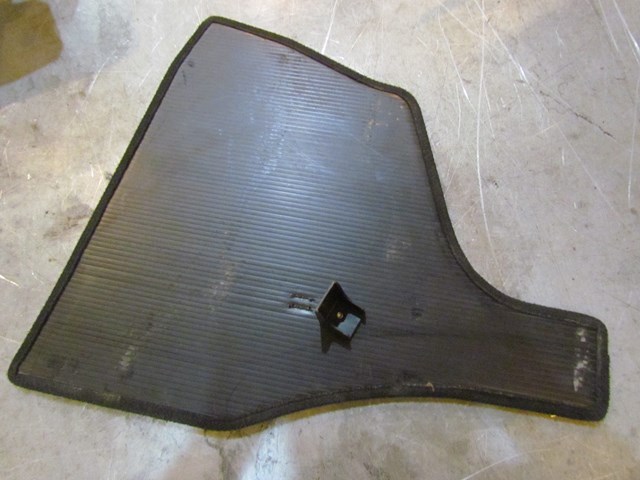 2003 Infiniti G35 Coupe Rear Trunk Tool Spacer Cover