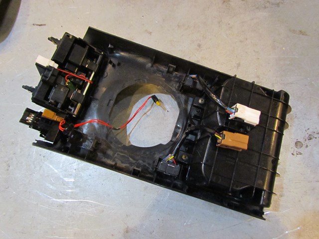 2003 Infinti G35 Coupe Center Console Shifter Surround Cup Holders Assy