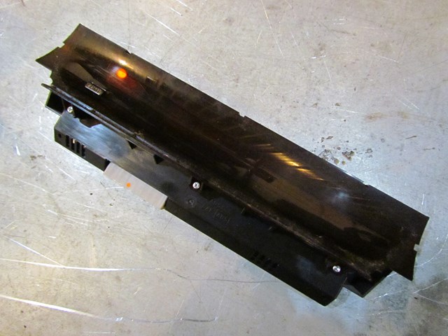 2003 Infiniti G35 Coupe Dash Info Display 27760AM616