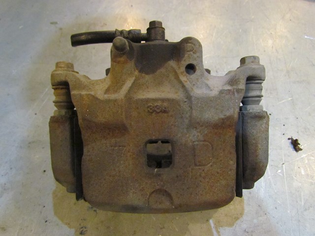 2003 Infiniti G35 Coupe Front RH Passenger Caliper Assy