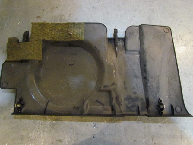 2003 Infiniti G35 Coupe RH Passenger Knee Bolster 68920 AM600