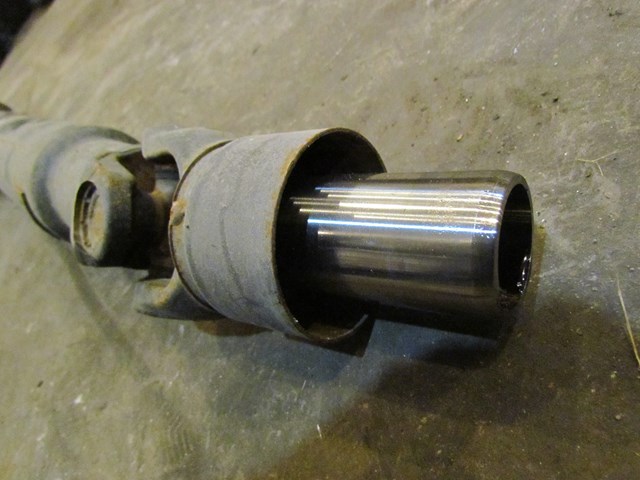 2003 Infiniti G35 Coupe AT RWD Driveshaft Assy