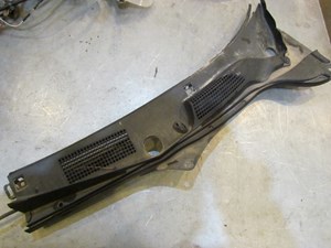 2003 Infiniti G35 Coupe AT Front LH Driver Windshield Wiper Cowl OEM 66863 AM606