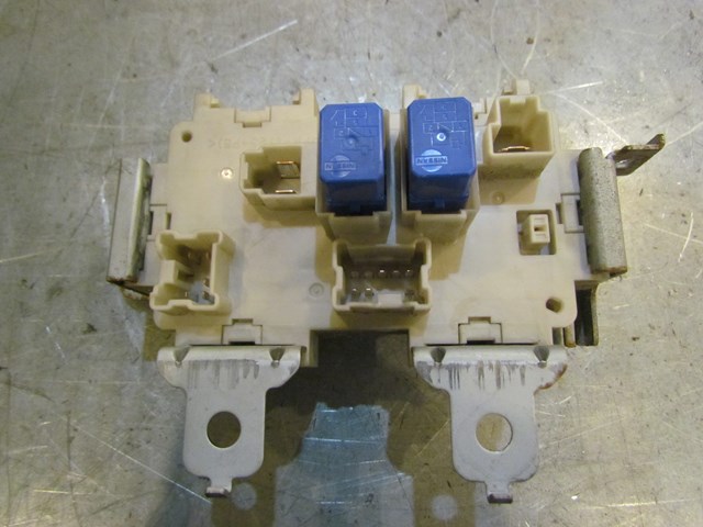 2003 Infiniti G35 Coupe Front Lh Drivers Interior Fuse Box Assy Am600 3013