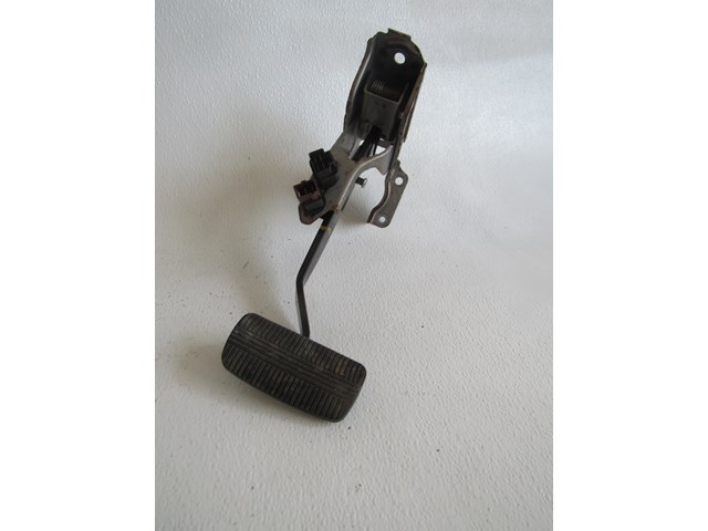 2003 Infiniti G35 Coupe AT Brake Pedal Assy