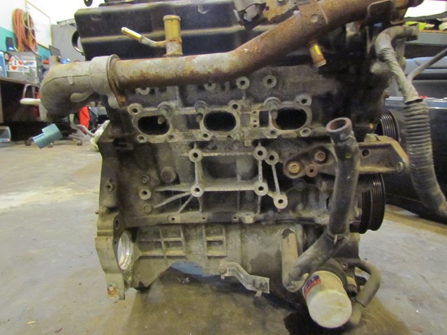 2003 Infiniti G35 Coupe AT Engine Minus Accessories And Throttle Body 3/03 152K