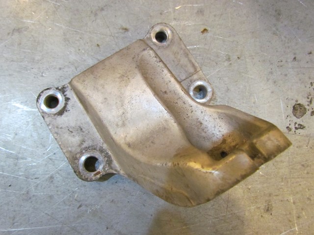 2003 Infiniti G35 Coupe LH Drivers Engine Mount On Engine