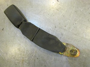 2003 Infiniti G35 Coupe AT Rear Seat Belt Buckle