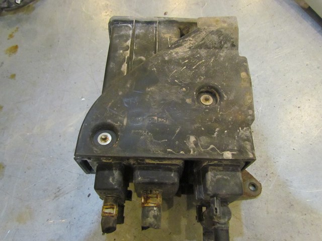 2003 Infiniti G35 Coupe AT Fuel Vapor Canister