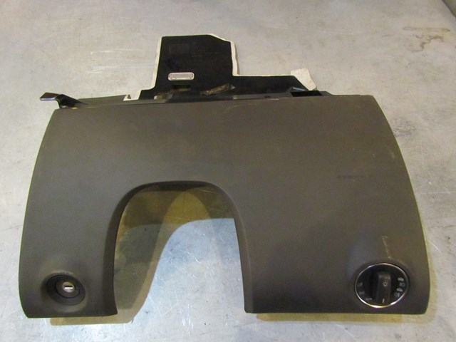 2004 Audi A8L Front LH Drivers Knee Bolster Assy W Air Bag