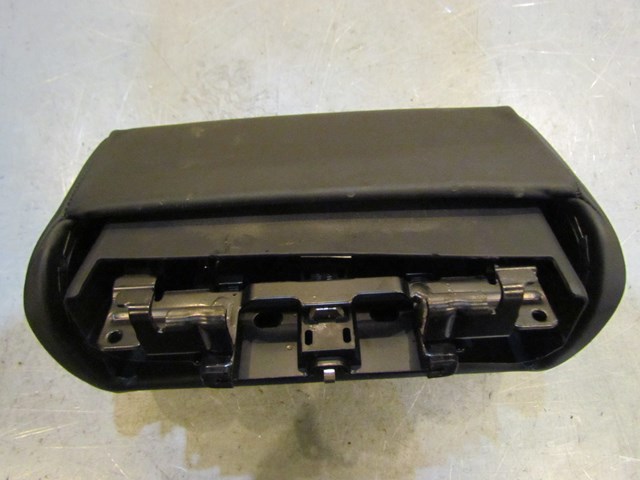 2004 Audi A8L Rear Seat Head Rest Center