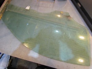 2003 Infiniti G35 Coupe AT RH Passenger Door Glass
