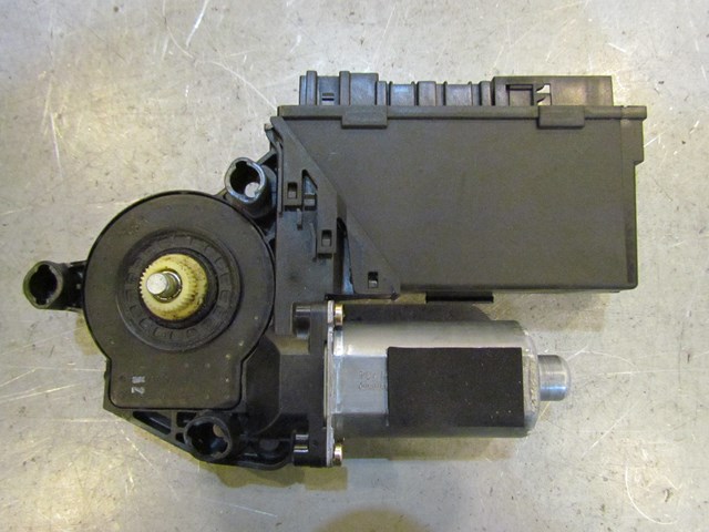 2004 Audi A8L Front LH Drivers Door Window Motor 4E1 959 801