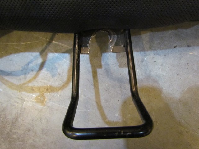 2004 Audi A8L Rear Seat Back Assy Heated Center Console Mount Damaged See Pics