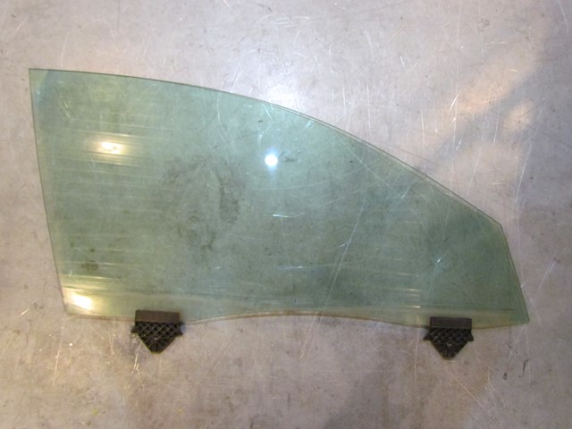 2004 Audi A8L RH Passenger Front Door Glass