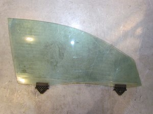 2004 Audi A8L RH Passenger Front Door Glass
