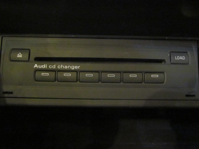 2004 Audi A8L Glove Box And CD Changer Assy