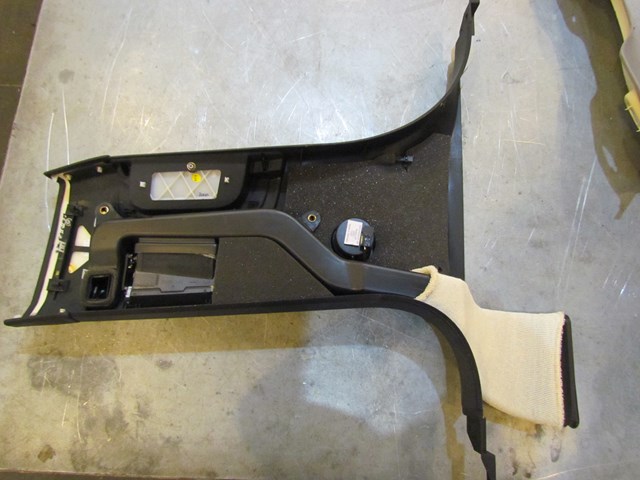 2004 Audi A8L RH Passenger Lower B Pillar Trim With Speaker 4E0 867 064