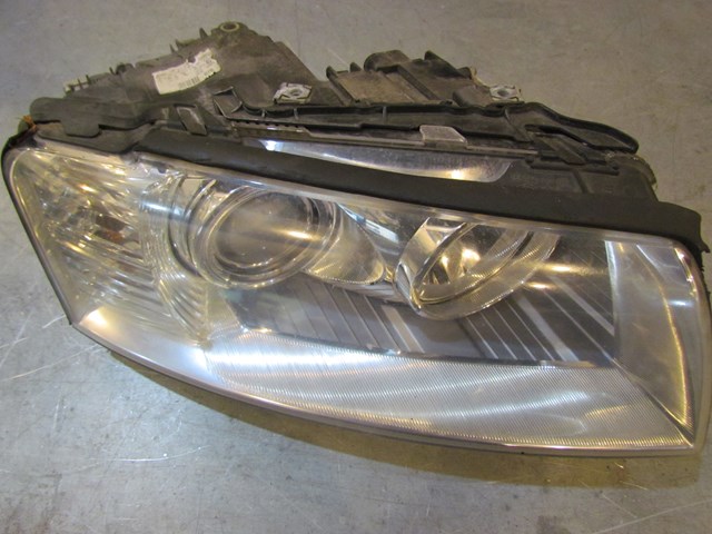 2004 Audi A8L RH Passenger Headlight OEM
