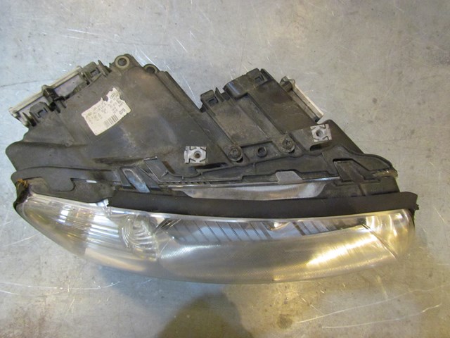 2004 Audi A8L RH Passenger Headlight OEM