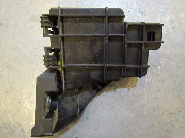 2004 Audi A8L Rear Battery Cable Overload Fuse Bracket Assy 4E0 971 845