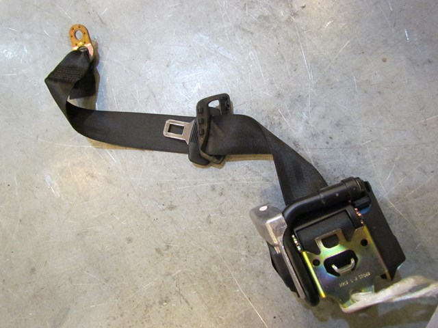 2004 Audi A8L Rear Center Seat Belt Retractor