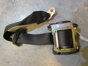 2004 Audi A8L Rear Center Seat Belt Retractor