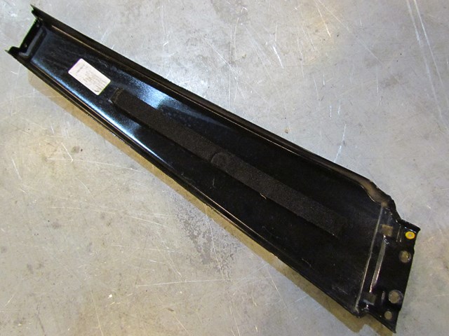 2004 Audi A8L RH Passenger B Pillar Exterior Trim 4E0 853 290