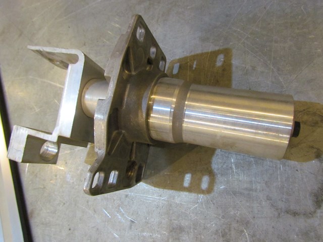 2004 Audi A8L Front RH Passenger Bumper Reinforcement Mount Assy