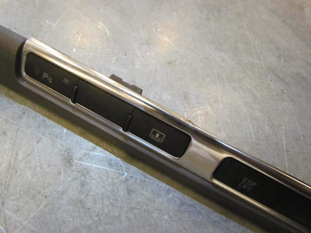 2004 Audi A8L Dash Trim Panel With Switches And Panel 4E1 853 192