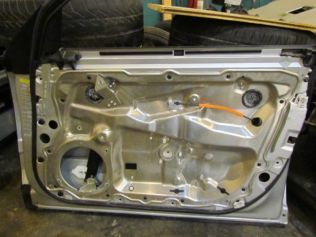 2004 Audi A8L Front Rh Passenger Door Shell See Pics