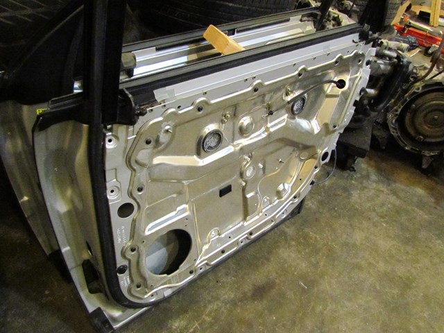 2004 Audi A8L Rear RH Passenger Door Shell Assy See Pics