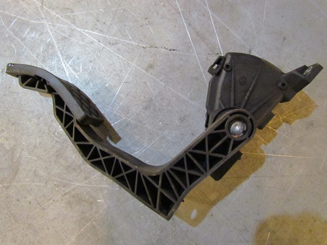 2004 Audi A8L Gas Accelerator Pedal 4E1 723 523