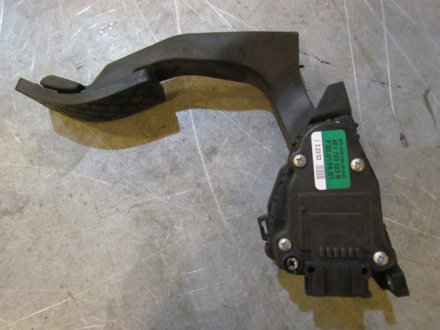 2004 Audi A8L Gas Accelerator Pedal 4E1 723 523