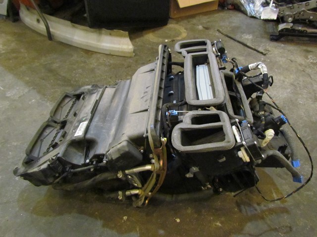 2004 Audi A8L Heater Core Assy 4E0 820 003