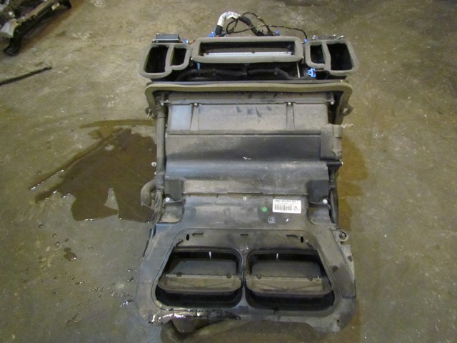 2004 Audi A8L Heater Core Assy 4E0 820 003