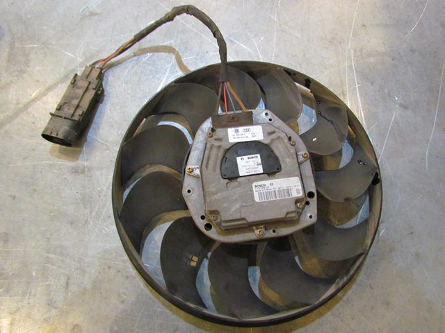 2004 Audi A8L RH Passenger Radiator Cooling Fan 137 229 011