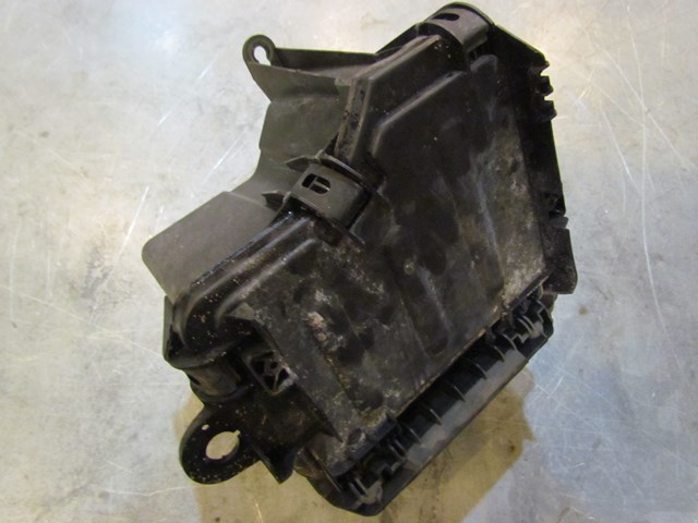 2004 Audi A8L Front RH Passenger Fuse Box Box And ECU Compartment