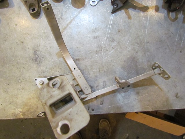 2004 Audi A8L Front RH Passenger Headlight Bracket Assy