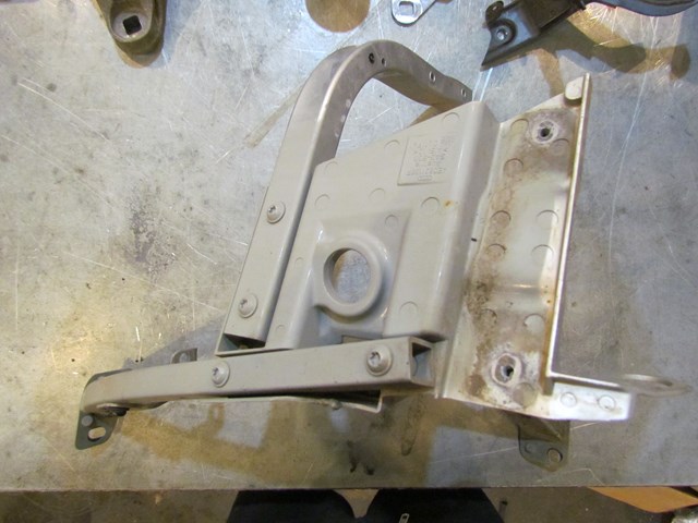 2004 Audi A8L Front RH Passenger Headlight Bracket Assy