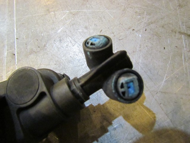 2004 Audi A8 Right Passenger Headlight Washer Pump Damaged OEM 4E0955966