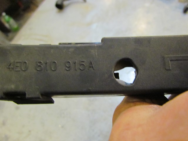 2004 Audi A8L Rear LH Drivers Bumper Mount Support 4E0 810 915