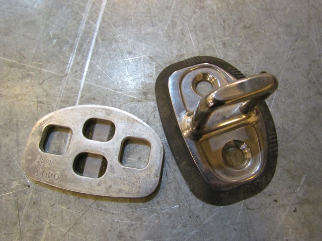 2004 Audi A8L Rear LH Drivers Door Latch On Body