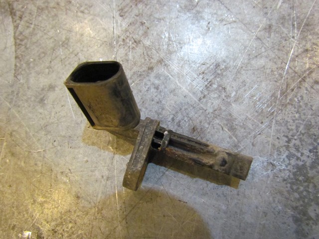 2004 Audi A8L Front RH Passenger Wheel Speed Sensor 4E0 927 804